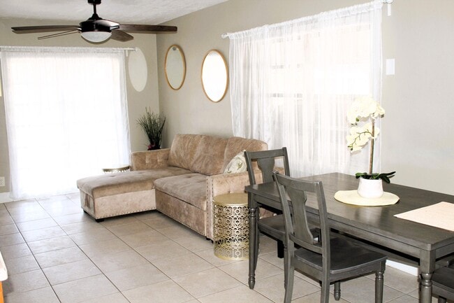 501 NW 28th Ct in Wilton Manors, FL - Foto de edificio - Building Photo