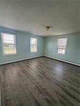 38 Taunton Ave in Seekonk, MA - Building Photo - Building Photo