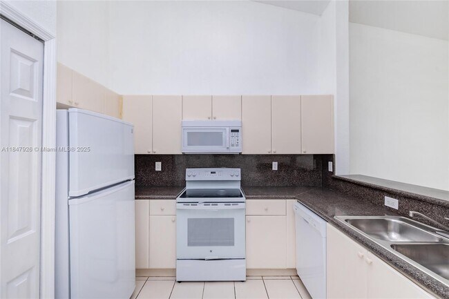 property at 2908 SE 17th Ave