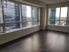 5-1915 Sheppard Ave E in Toronto, ON - Building Photo - Building Photo