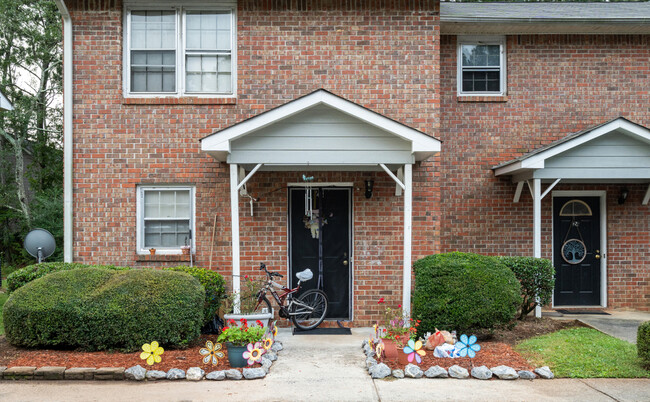 Chimney Lane Townhomes in Cartersville, GA - Foto de edificio - Building Photo