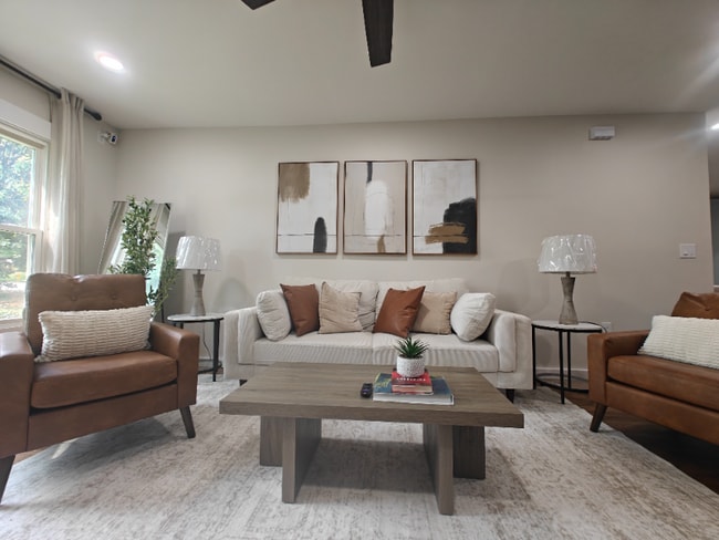 property at 920 Friendly Pl