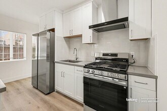 2340 Rheem Ave in Richmond, CA - Foto de edificio - Building Photo