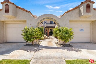 2345 Cherokee Way in Palm Springs, CA - Building Photo - Building Photo