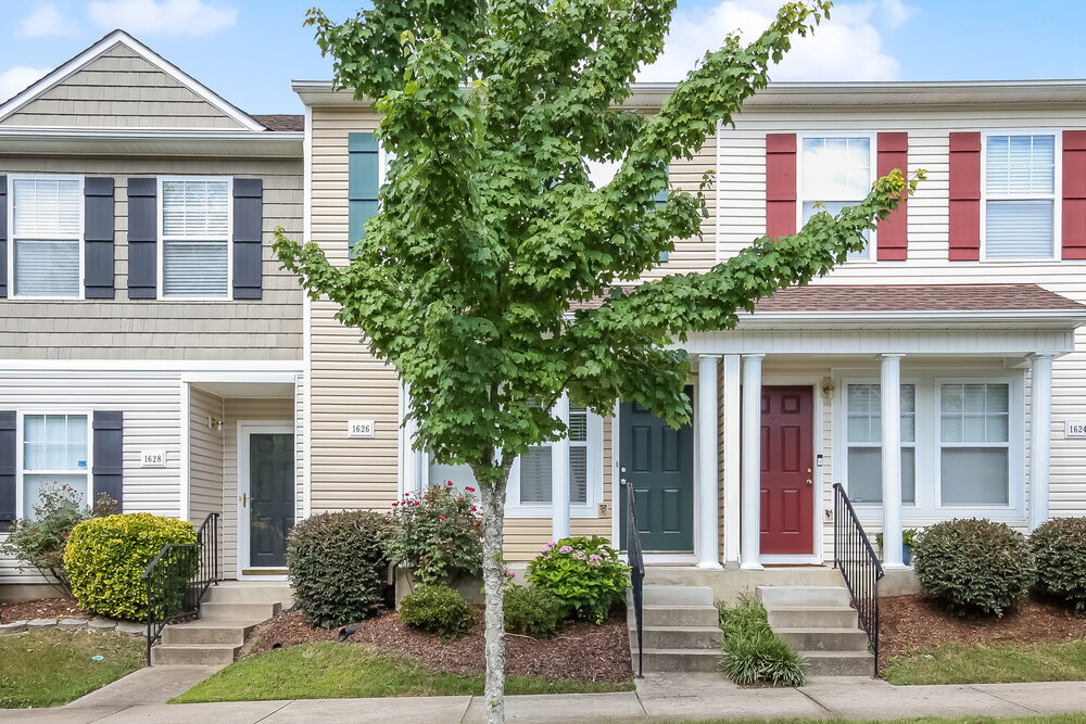 1626 Cardigan Way in Nashville, TN - Building Photo