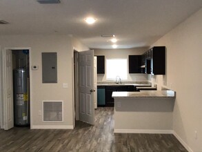 7203 Midway Terrace, Unit 1 in Ocala, FL - Building Photo - Building Photo