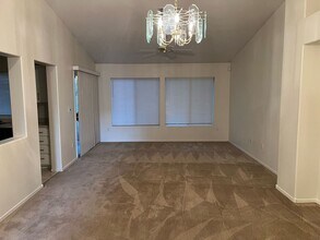 2306 Spring Water Dr in Las Vegas, NV - Building Photo - Building Photo