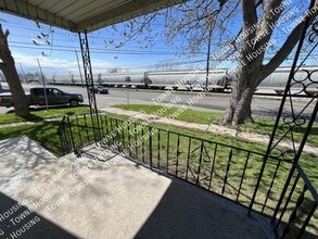 340 Park Ave in Lockport, NY - Building Photo - Building Photo