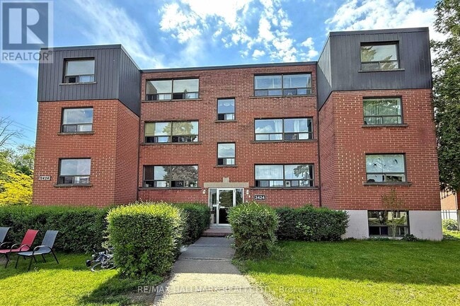 property at 2424-2424 New St