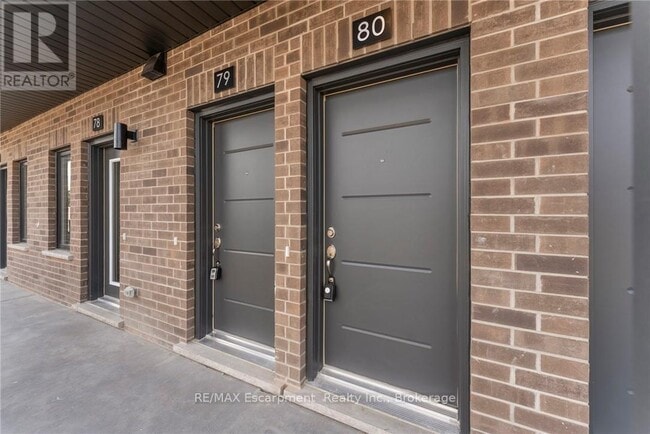 940 St David St N in Fergus, ON - Building Photo - Building Photo