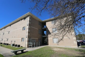 Casa De Esperanza Apartments in San Antonio, TX - Building Photo - Building Photo