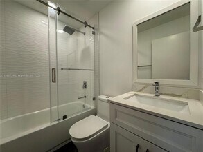 2173 NW 78th Ave, Unit 205 in Pembroke Pines, FL - Building Photo - Building Photo