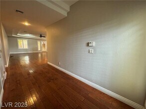 5617 Burdel St in Las Vegas, NV - Building Photo - Building Photo
