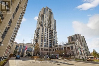 6 Eva Rd in Toronto, ON - Building Photo - Building Photo