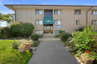 Crossroads Apartments in Sauk Village, IL - Foto de edificio - Building Photo