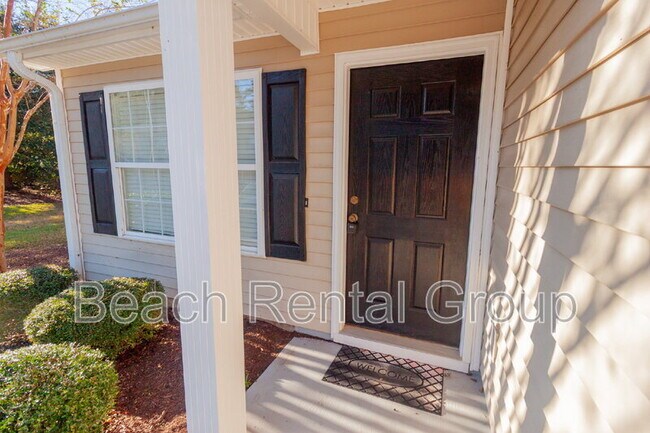 187 Madrid Dr in Murrells Inlet, SC - Foto de edificio - Building Photo