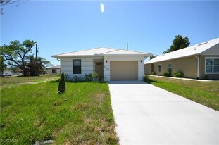 2188 Barker Blvd in Ft. Myers, FL - Building Photo