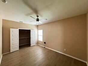 3121 W Driftwood St, Unit 1 in Edinburg, TX - Building Photo - Building Photo