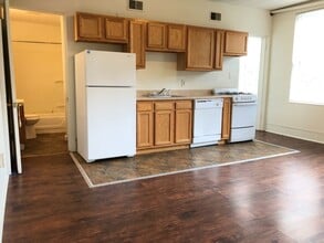 4521 Centre Ave in Pittsburgh, PA - Building Photo - Building Photo