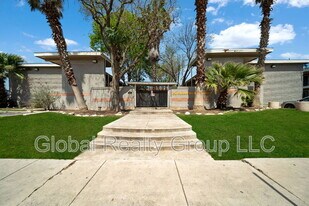 255 E Rampart Dr in San Antonio, TX - Building Photo