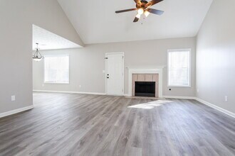 11468 Vinea Way in Hampton, GA - Foto de edificio - Building Photo