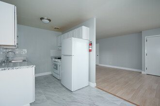 Morrisville Meadows in Morrisville, PA - Building Photo - Interior Photo