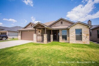 14411 Ave. S in Lubbock, TX - Foto de edificio - Building Photo