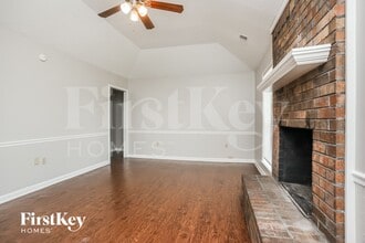 4834 Walden Glen St in Memphis, TN - Foto de edificio - Building Photo