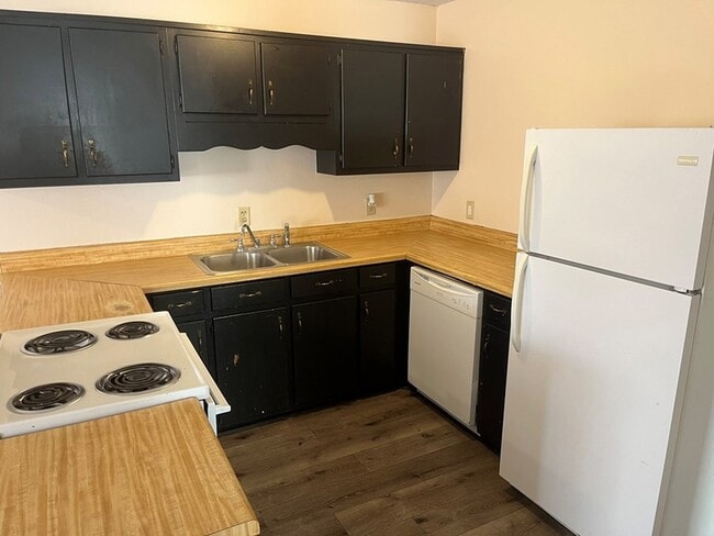 411 Cattleman Dr NE in Dalton, GA - Building Photo - Building Photo