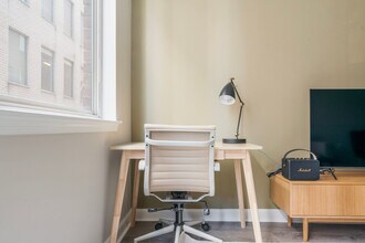 2140 L St NW in Washington, DC - Building Photo - Building Photo