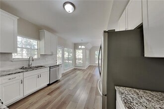 5855 Shadewater Dr in Cumming, GA - Building Photo - Building Photo