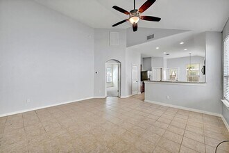 16316 McAloon Way in Austin, TX - Foto de edificio - Building Photo