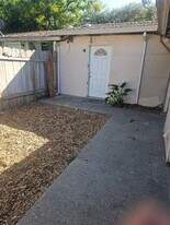 833 W 4th Ave in Chico, CA - Building Photo