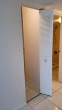 4394 NW 9th Ave in Deerfield Beach, FL - Building Photo - Building Photo