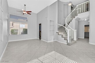 2344 Huntsville Dr in Las Vegas, NV - Building Photo - Building Photo
