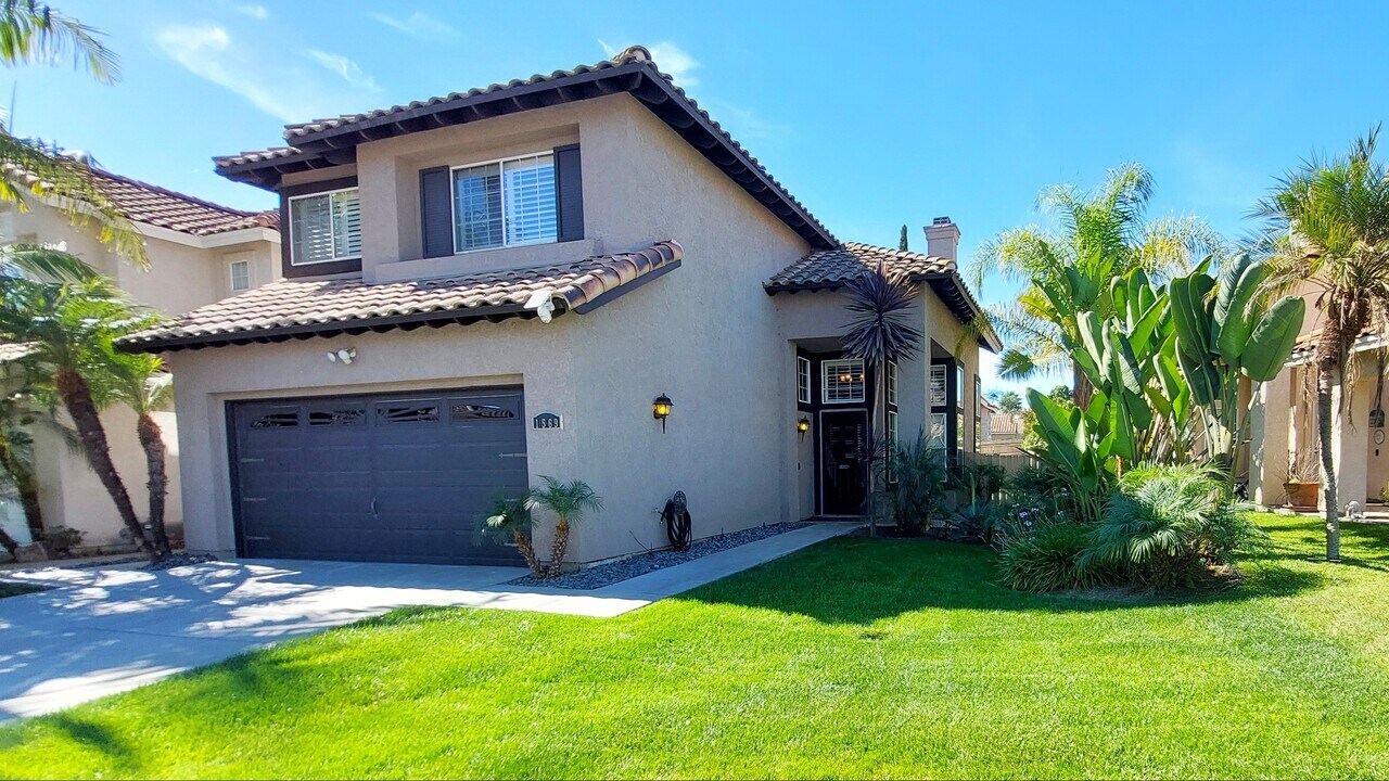 1569 Avenida Guillermo in Oceanside, CA - Building Photo