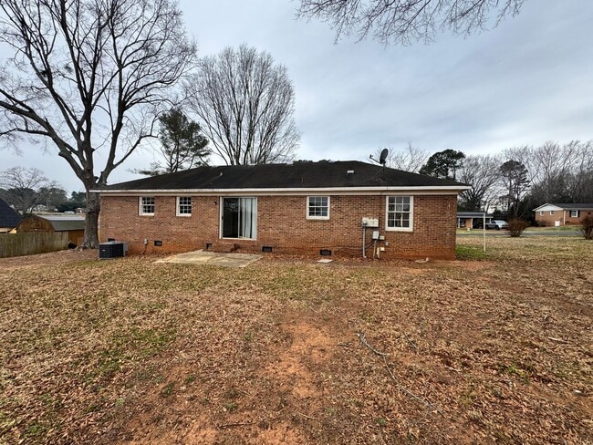 104 Victor Dr in Shelby, NC - Building Photo - Building Photo