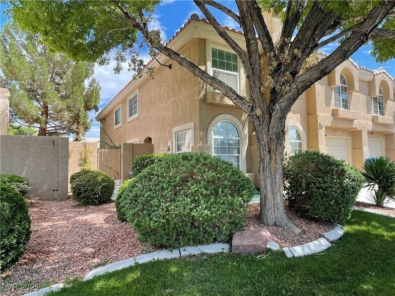 9640 Gunbelt Dr in Las Vegas, NV - Foto de edificio