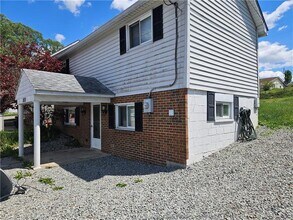 3008 Turk St in Claridge, PA - Building Photo - Building Photo