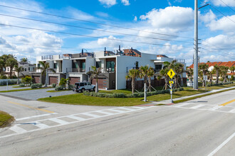 100 Ocean Ter in Indialantic, FL - Building Photo - Building Photo