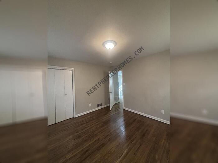 6816 W 32nd St in Little Rock, AR - Building Photo