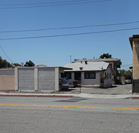 Tyler Arms Apartments in El Monte, CA - Building Photo - Building Photo