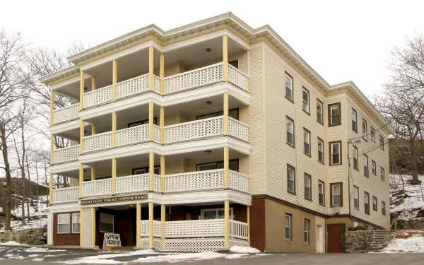 Mount Hood Terrace Condominiums in Lynn, MA - Building Photo