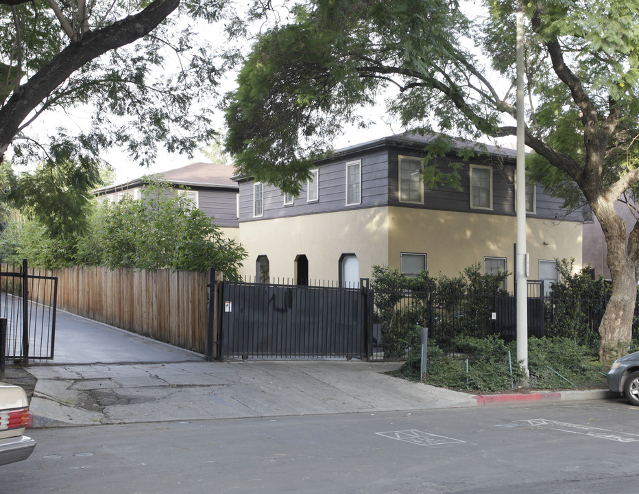 155 S Westmoreland Ave in Los Angeles, CA - Foto de edificio