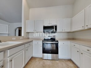 11 Lake Linden Ct in Bluffton, SC - Building Photo - Building Photo