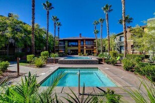 Falling Water Apartments in Las Vegas, NV - Building Photo