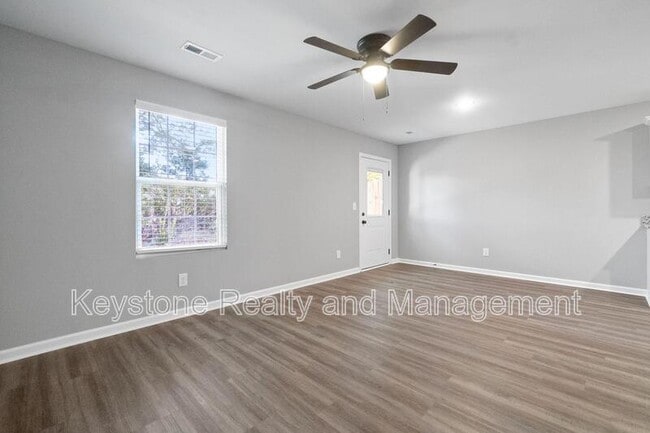 2186 Peachers Mill Rd in Clarksville, TN - Building Photo - Building Photo