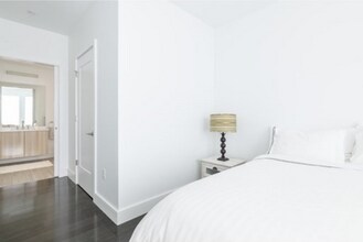 2 W 6th St, Unit 105 in Boston, MA - Building Photo - Building Photo