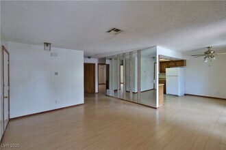 6625 W Tropicana Ave in Las Vegas, NV - Building Photo - Building Photo
