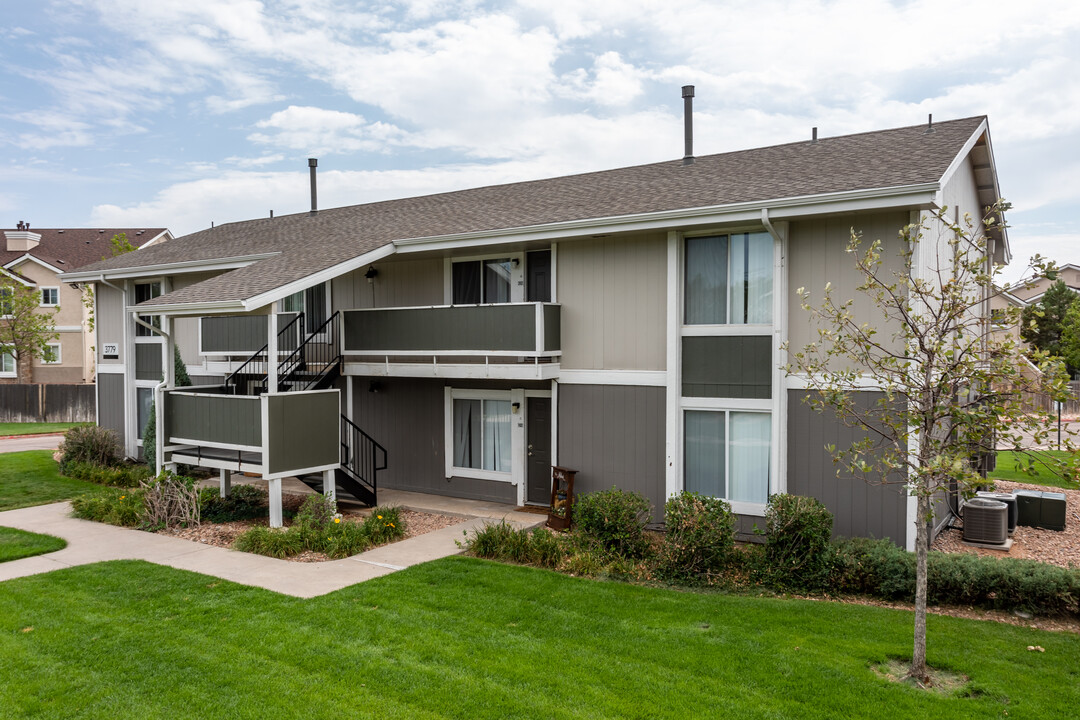 Broadmoor Ridge in Colorado Springs, CO - Building Photo